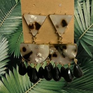 NWT Cream & Black Tortoise Geometric Shape Drop Dangle Beaded Earrings